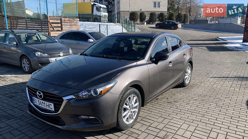 Седан Mazda 3 2017 в Луцьку