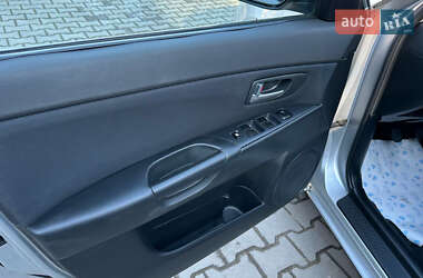 Хэтчбек Mazda 3 2004 в 