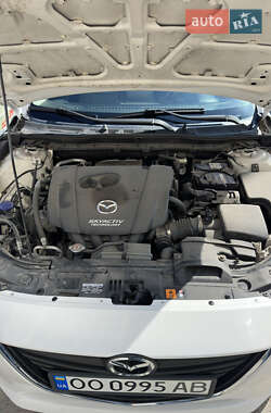 Седан Mazda 3 2014 в 