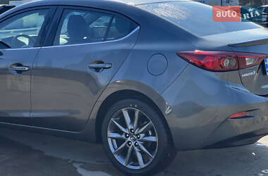 Седан Mazda 3 2018 в 