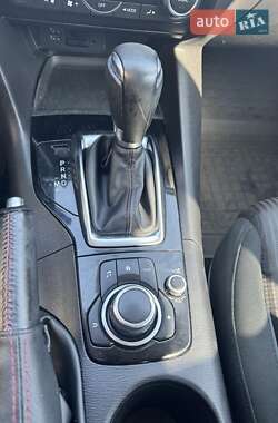 Седан Mazda 3 2015 в 