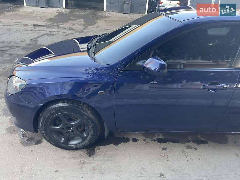 Хэтчбек Mazda 3 2004 в Рени