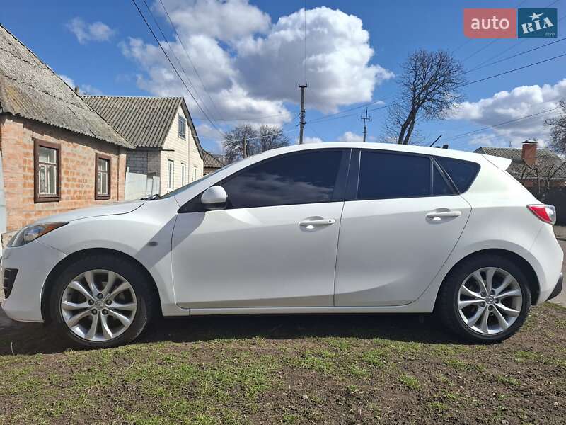 Хэтчбек Mazda 3 2011 в Прилуках