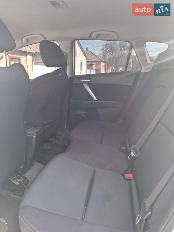 Хэтчбек Mazda 3 2011 в Прилуках