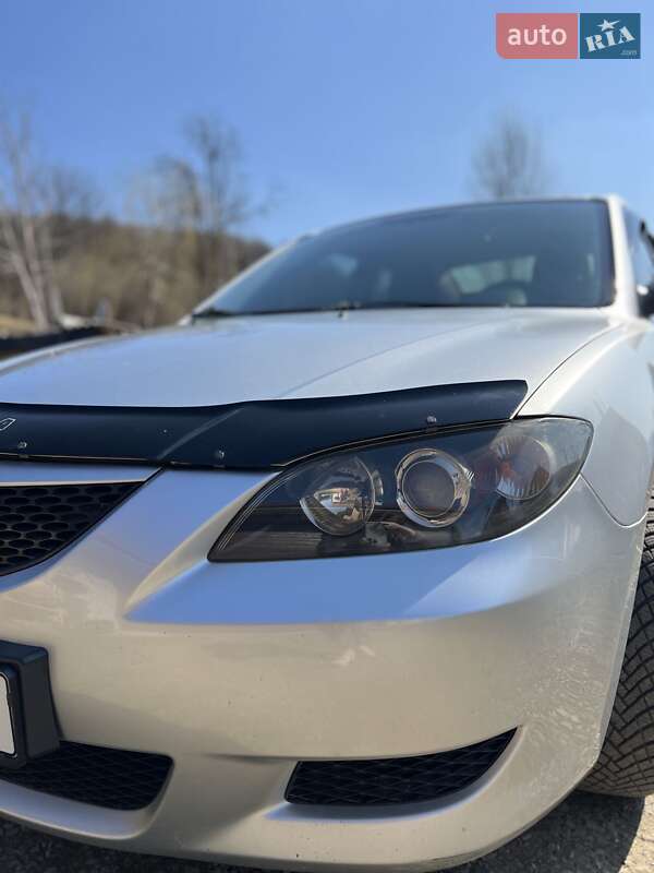 Седан Mazda 3 2003 в Дубовом