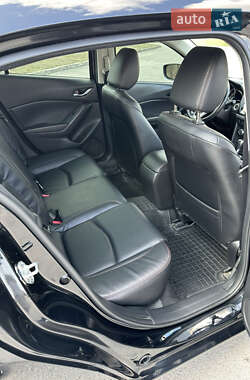 Седан Mazda 3 2014 в 