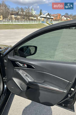 Седан Mazda 3 2014 в 