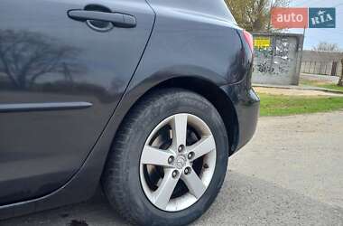 Хэтчбек Mazda 3 2004 в 