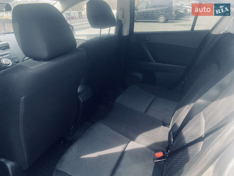 Седан Mazda 3 2009 в Львові