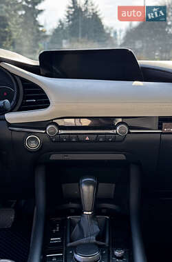 Седан Mazda 3 2020 в Киеве фото 21 Седан Mazda 3 2020 в Киеве
