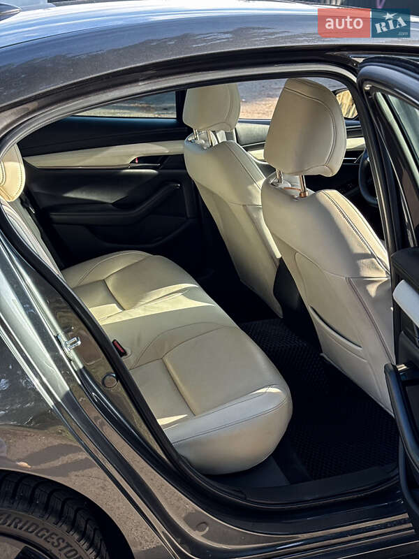 Седан Mazda 3 2020 в Киеве фото 37 Седан Mazda 3 2020 в Киеве