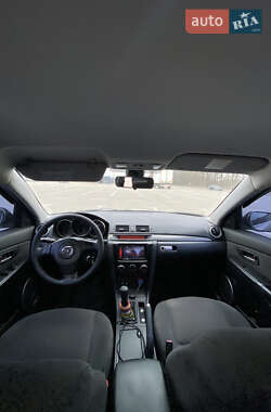 Хэтчбек Mazda 3 2004 в 