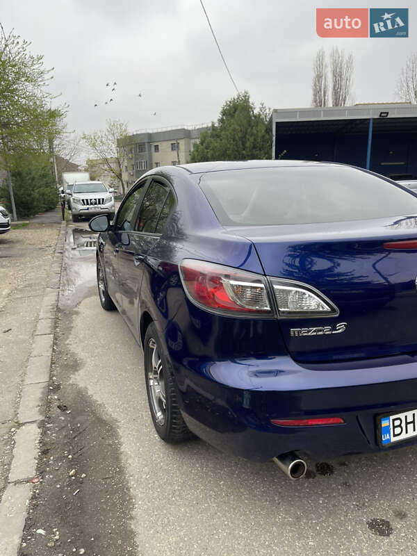 Седан Mazda 3 2012 в Одессе
