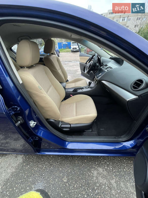 Седан Mazda 3 2012 в Одессе