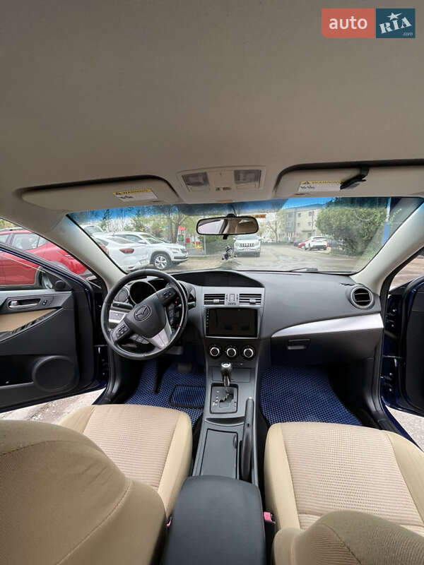 Седан Mazda 3 2012 в Одессе
