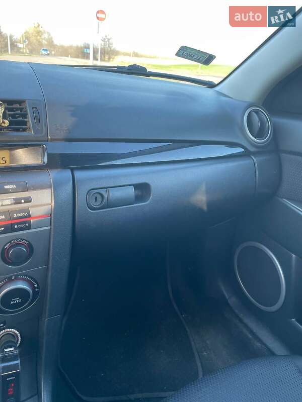 Хэтчбек Mazda 3 2007 в Владимире