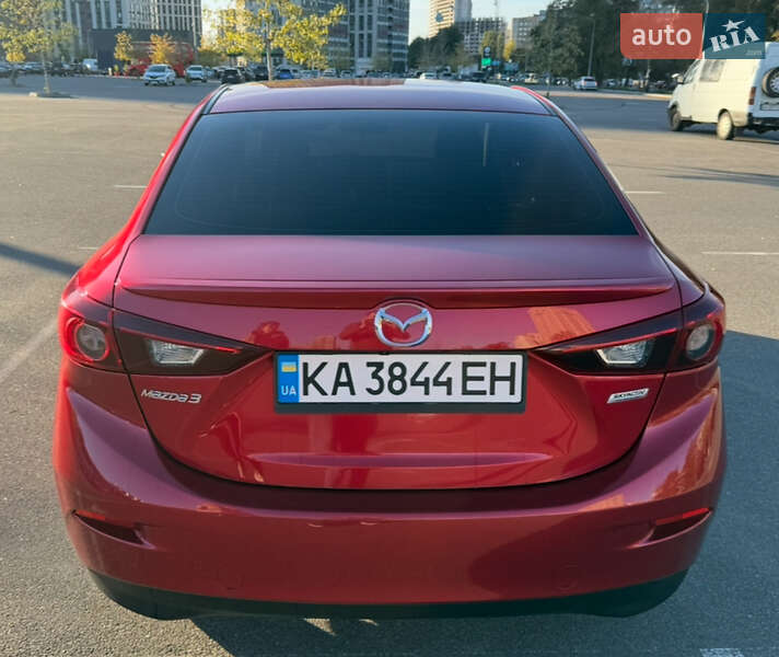 Седан Mazda 3 2018 в Києві