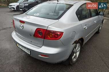 Седан Mazda 3 2004 в 