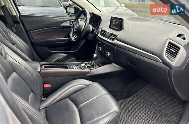 Седан Mazda 3 2018 в 