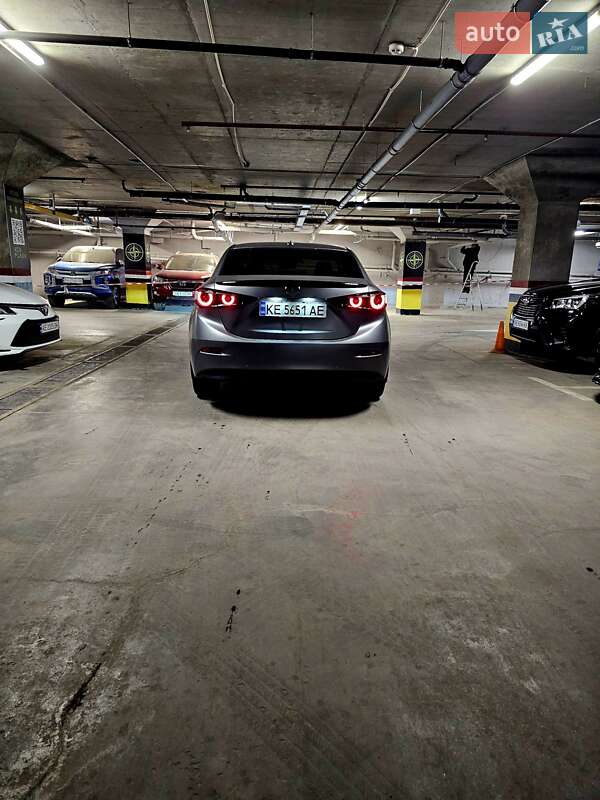 Седан Mazda 3 2017 в Днепре фото 10 Седан Mazda 3 2017 в Днепре