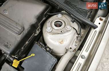 Седан Mazda 3 2006 в 