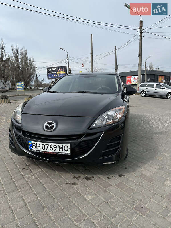 Седан Mazda 3 2012 в Киеве