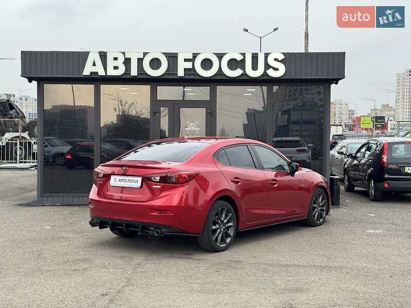 Седан Mazda 3 2016 в Киеве