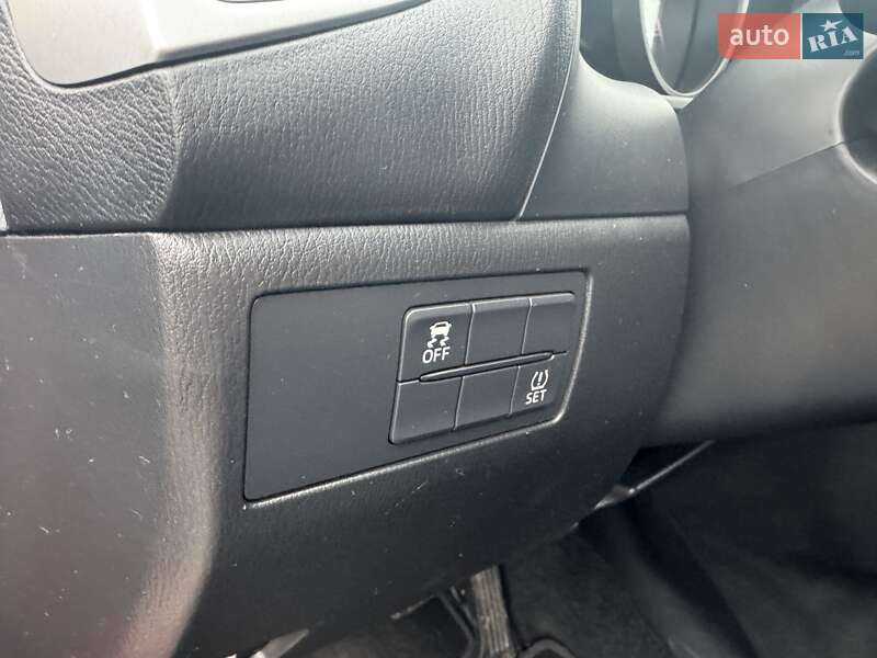 Седан Mazda 3 2016 в Киеве
