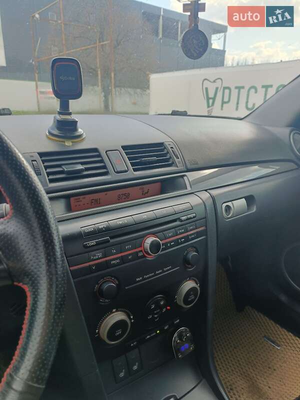 Седан Mazda 3 2006 в Николаеве
