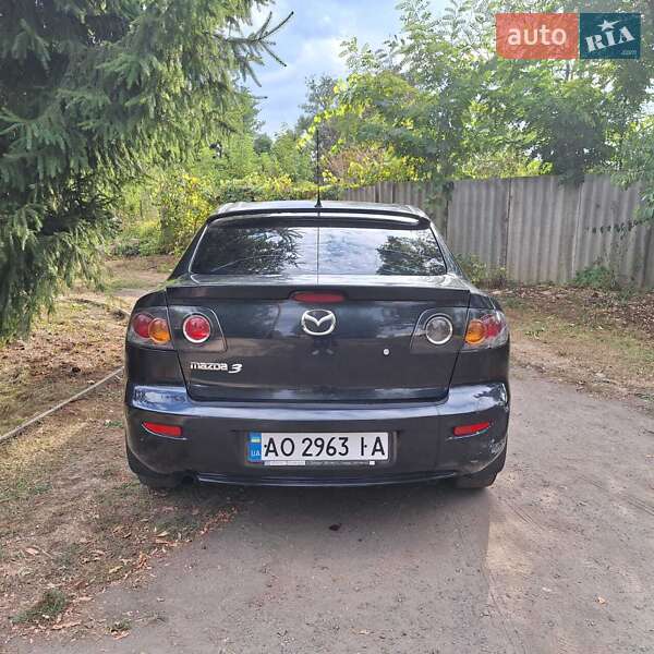 Седан Mazda 3 2005 в Тячеве