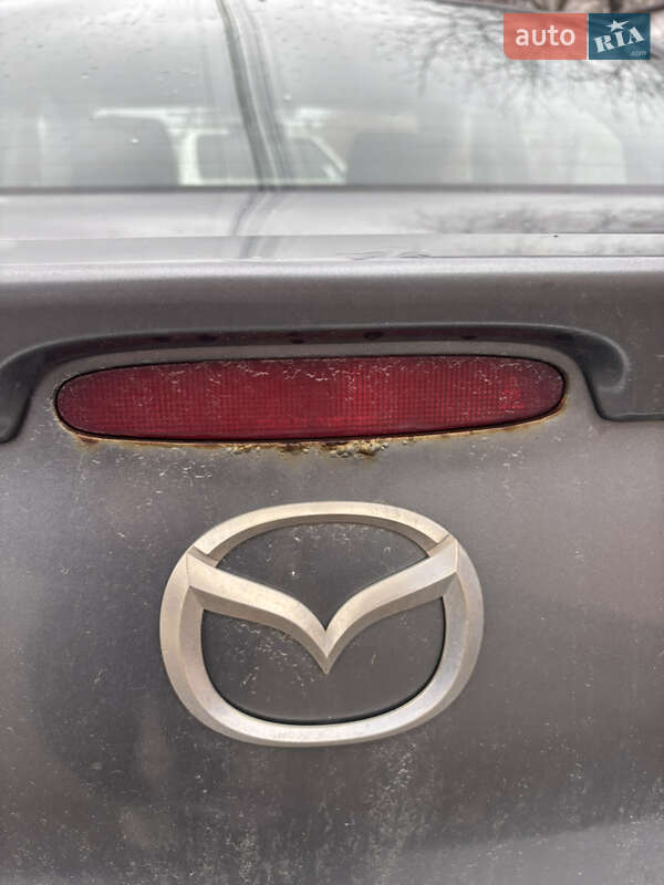Седан Mazda 3 2004 в Старих Петрівцях