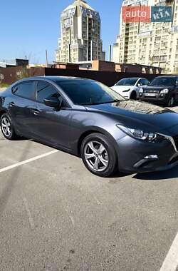 Седан Mazda 3 2016 в Днепре