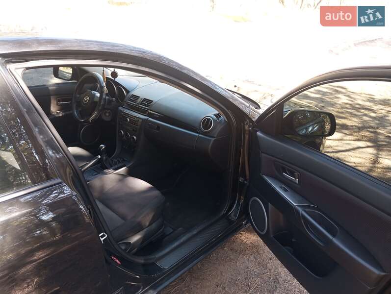 Седан Mazda 3 2006 в Запорожье