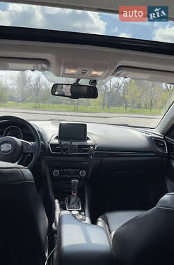 Седан Mazda 3 2016 в 