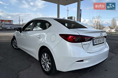 Седан Mazda 3 2015 в 