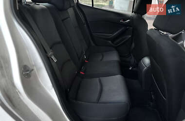 Седан Mazda 3 2015 в 