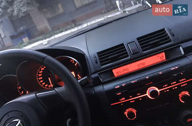 Хэтчбек Mazda 3 2004 в 