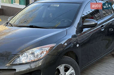 Хэтчбек Mazda 3 2012 в 