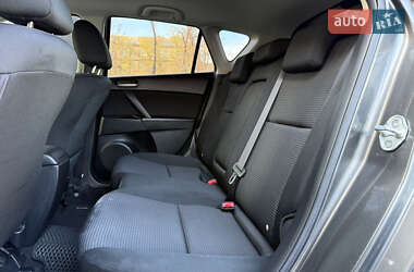 Хэтчбек Mazda 3 2012 в 