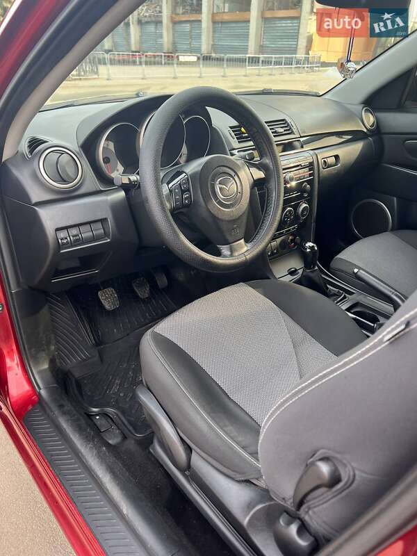 Седан Mazda 3 2008 в Павлограді