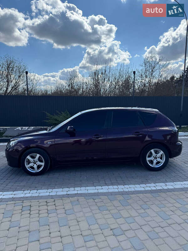 Хетчбек Mazda 3 2006 в Волочиську