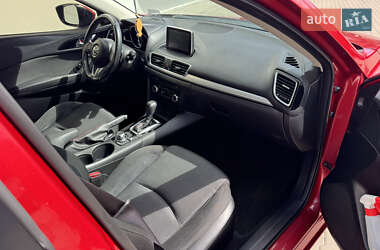 Седан Mazda 3 2016 в 