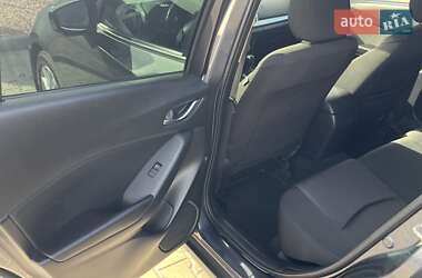 Седан Mazda 3 2014 в 