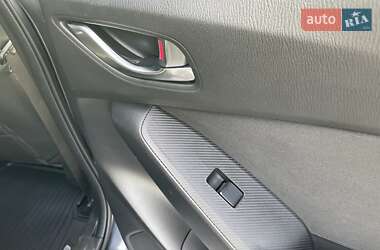 Седан Mazda 3 2014 в 