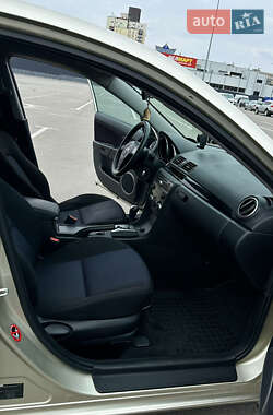 Седан Mazda 3 2007 в 