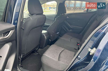 Седан Mazda 3 2015 в 