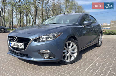 Хэтчбек Mazda 3 2016 в 