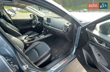 Хэтчбек Mazda 3 2016 в 