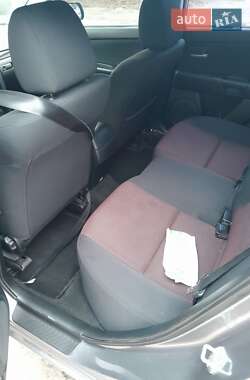 Хэтчбек Mazda 3 2005 в 