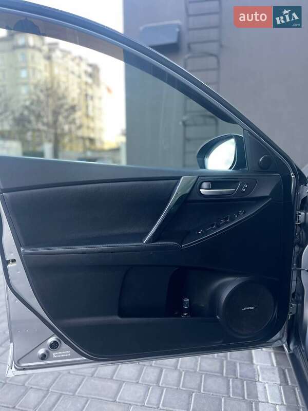 Седан Mazda 3 2012 в Одесі